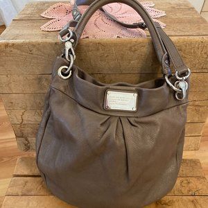 Marc by Marc Jacobs Hillier HoBo Classic Q Leather Shoulder/Crossbody Bag